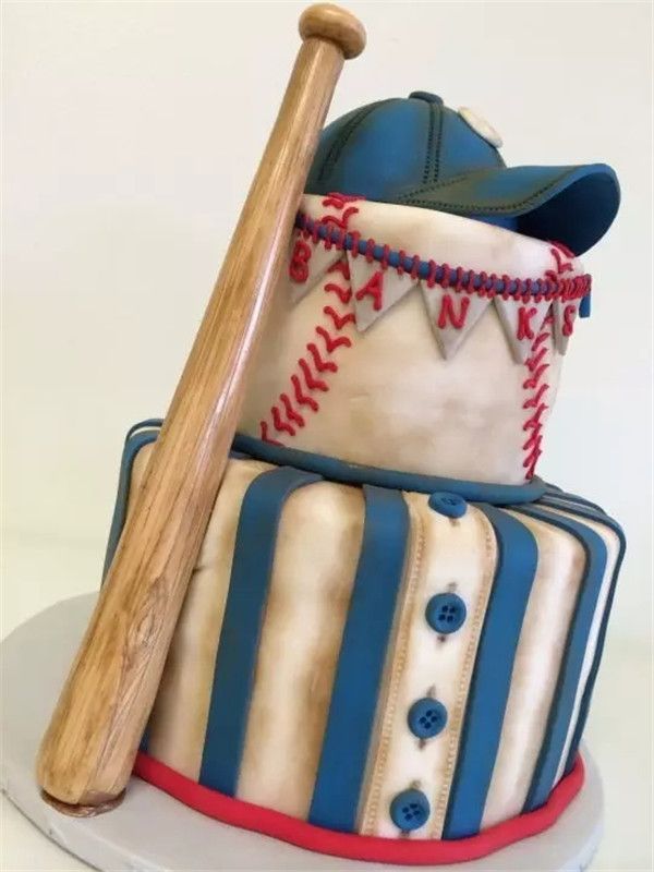 蛋糕培训学校，武汉哪里学蛋糕