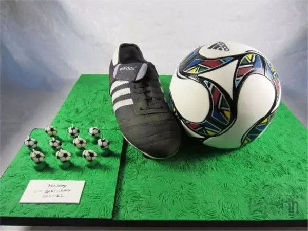 蛋糕培训学校，武汉哪里学蛋糕