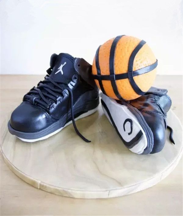 蛋糕培训学校，武汉哪里学蛋糕