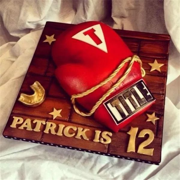 蛋糕培训学校，武汉哪里学蛋糕