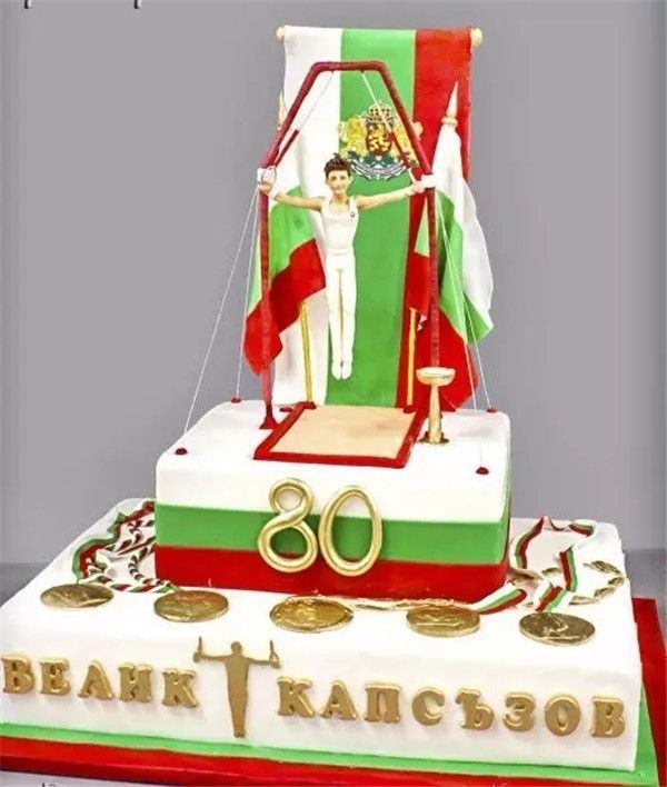 蛋糕培训学校，武汉哪里学蛋糕