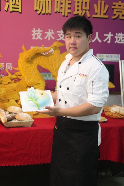 武汉金领学校帅哥不少