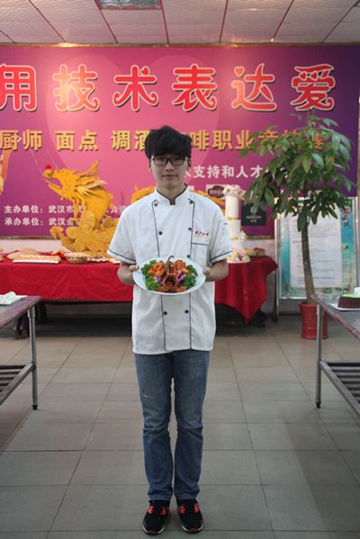武汉金领学校帅哥不少