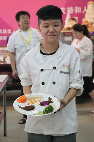 武汉金领学校帅哥不少