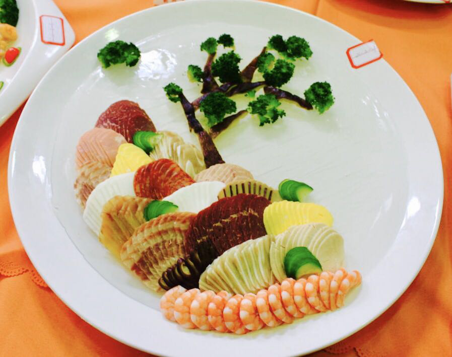 金领厨师学校将食物调理成为一幅画艺术拼盘是这样做到的武汉金领厨师